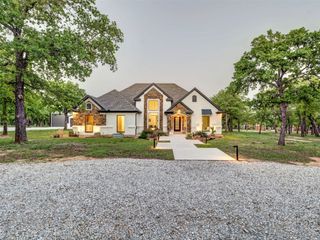 270 Silver Lakes Drive, Sunset, TX 76270
