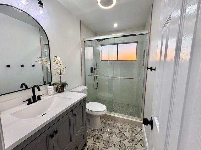 3 Kyle Way, Boynton Beach, FL 33426