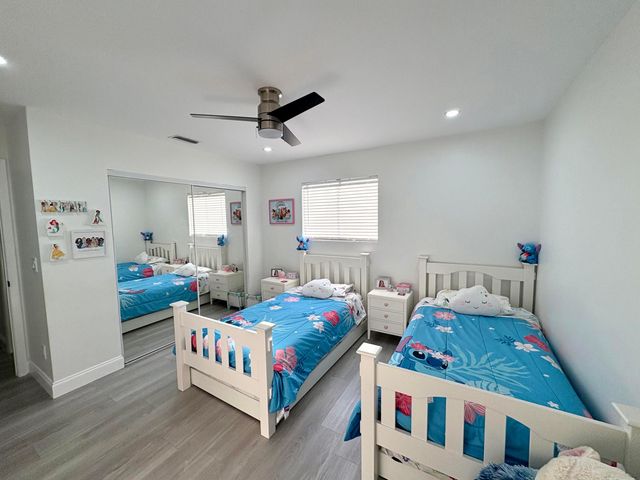 3 Kyle Way, Boynton Beach, FL 33426