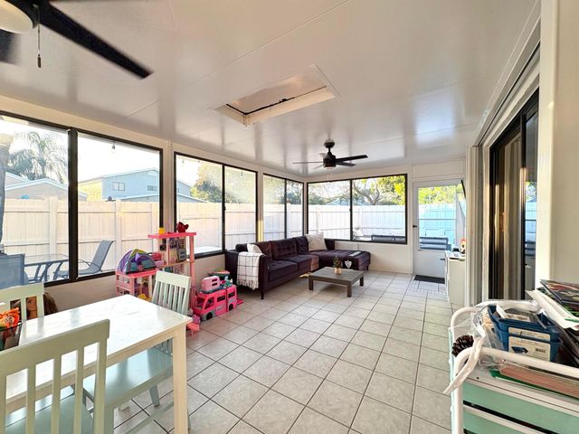 3 Kyle Way, Boynton Beach, FL 33426