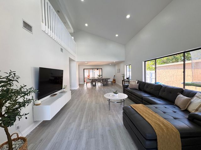 3 Kyle Way, Boynton Beach, FL 33426