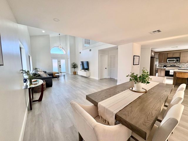 3 Kyle Way, Boynton Beach, FL 33426