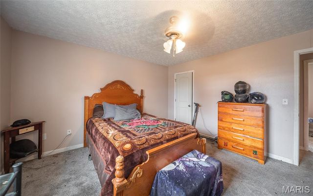 24235 Thames Lane, St Robert, MO 65584