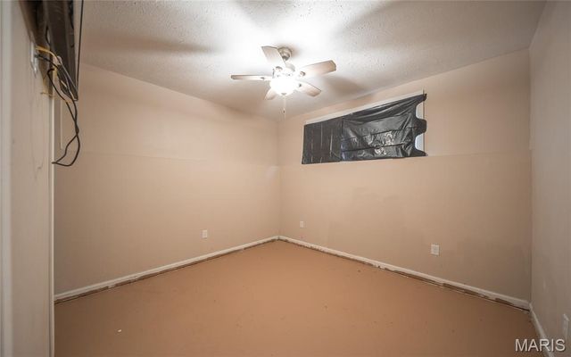 24235 Thames Lane, St Robert, MO 65584