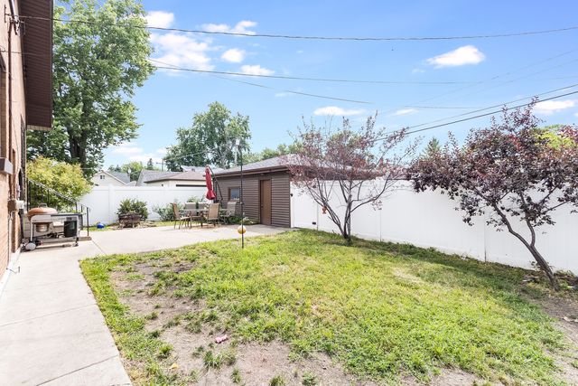421 N William Street, Joliet, IL 60435
