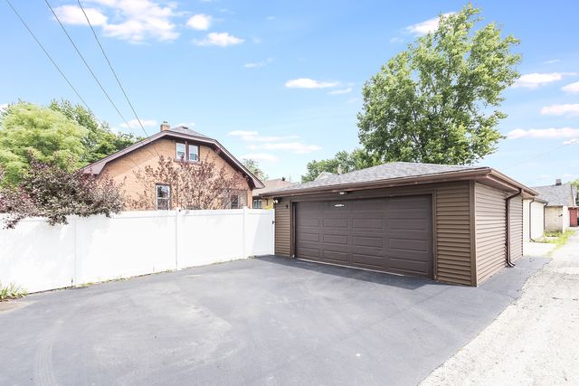 421 N William Street, Joliet, IL 60435