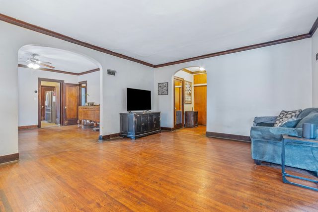 421 N William Street, Joliet, IL 60435
