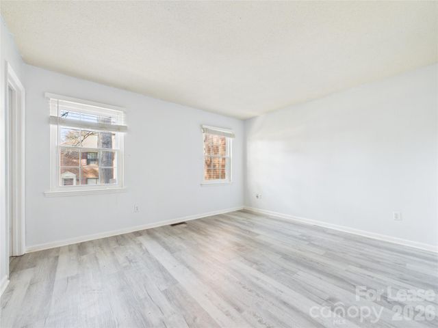 8811 Hunter Ridge Drive, Charlotte, NC 28226