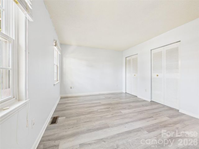 8811 Hunter Ridge Drive, Charlotte, NC 28226