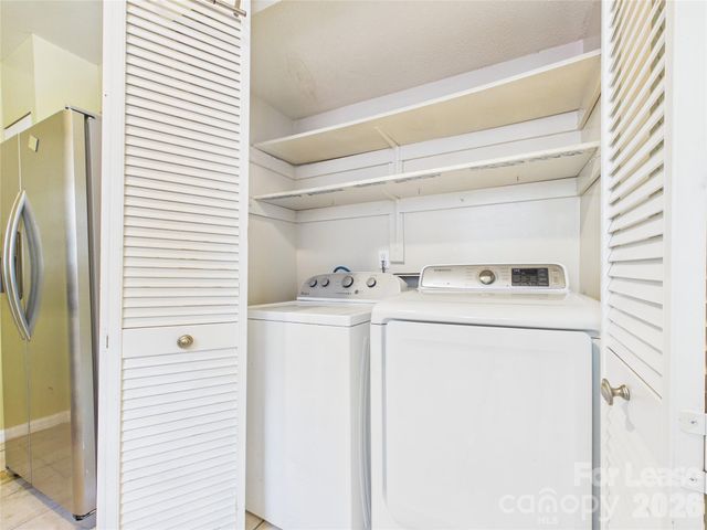 8811 Hunter Ridge Drive, Charlotte, NC 28226