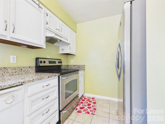 8811 Hunter Ridge Drive, Charlotte, NC 28226