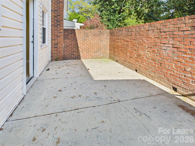 8811 Hunter Ridge Drive, Charlotte, NC 28226