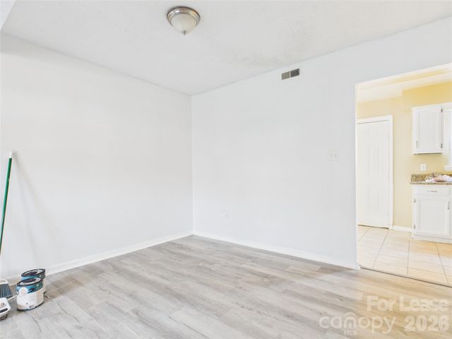 8811 Hunter Ridge Drive, Charlotte, NC 28226