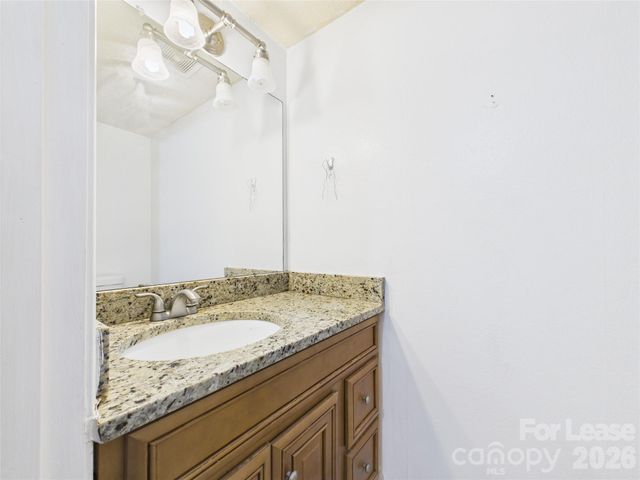 8811 Hunter Ridge Drive, Charlotte, NC 28226