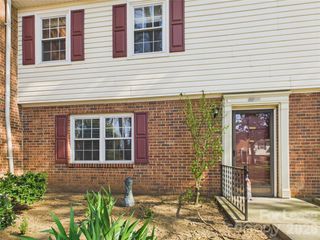 8811 Hunter Ridge Drive, Charlotte, NC 28226