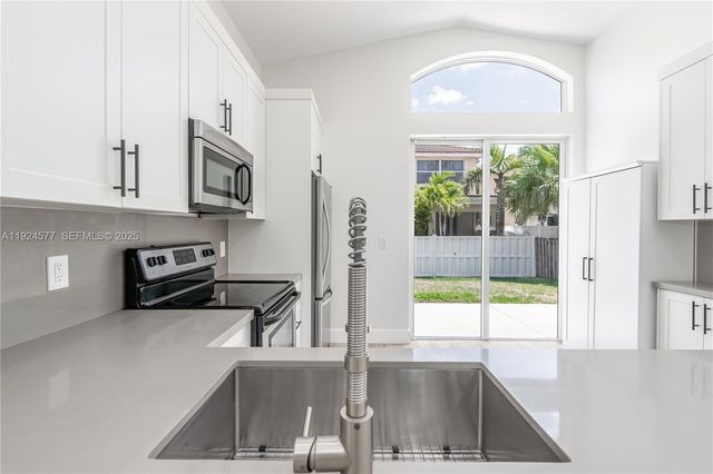 15130 SW 49th Ct 15130, Davie, FL 33331