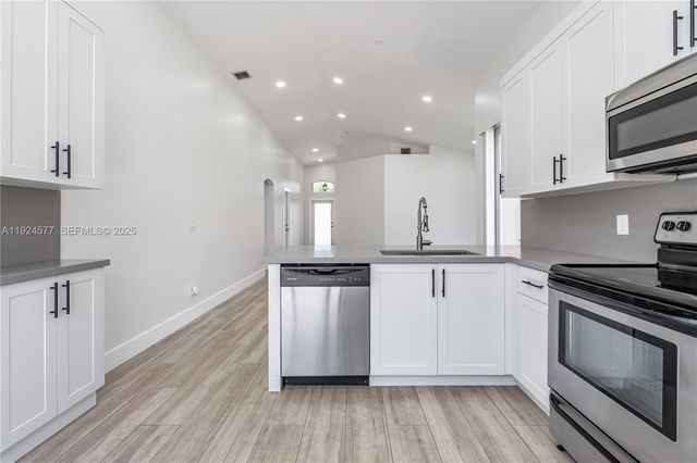 15130 SW 49th Ct 15130, Davie, FL 33331