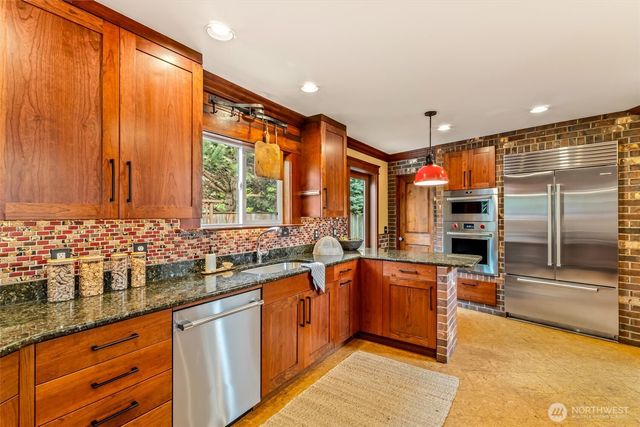 545 Holly Drive, Edmonds, WA 98020