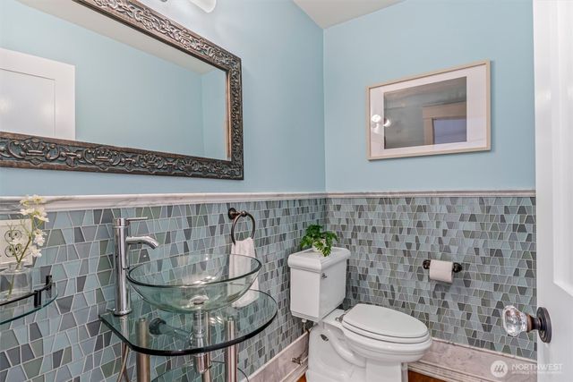 545 Holly Drive, Edmonds, WA 98020