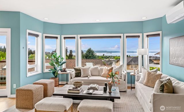 545 Holly Drive, Edmonds, WA 98020