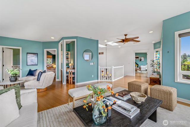 545 Holly Drive, Edmonds, WA 98020