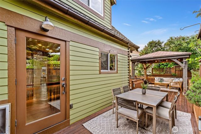 545 Holly Drive, Edmonds, WA 98020