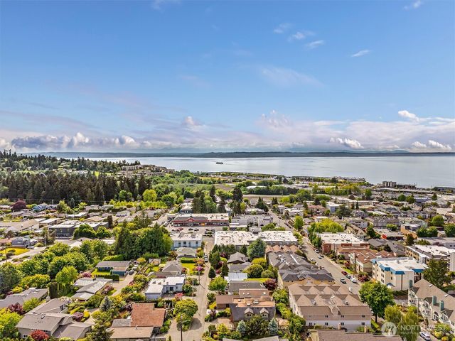 545 Holly Drive, Edmonds, WA 98020