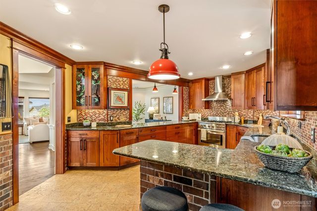 545 Holly Drive, Edmonds, WA 98020