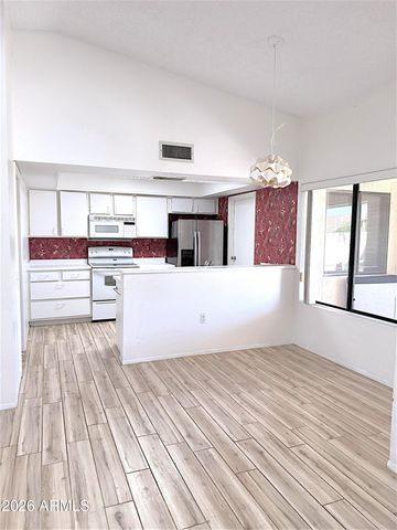 20014 N BROKEN ARROW Drive, Sun City West, AZ 85375