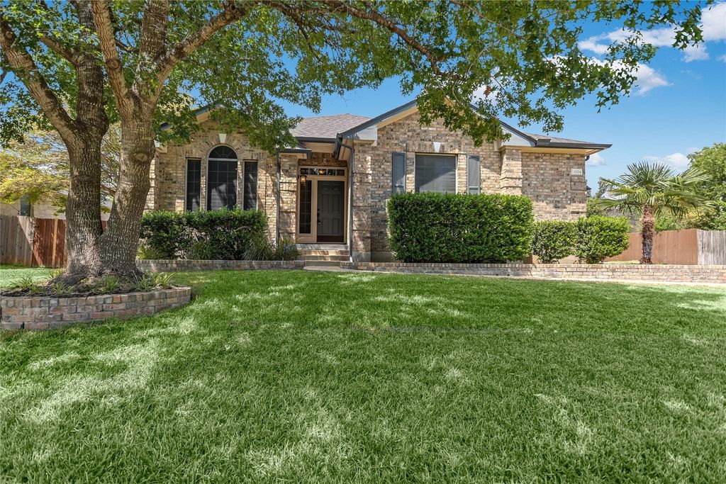 1004 Rutgers DR, Pflugerville, TX 78660