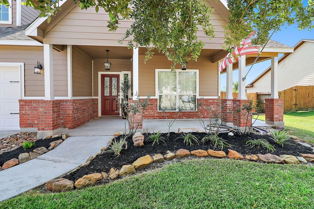 12014 Eagle Ridge Drive, Mont Belvieu, TX 77535