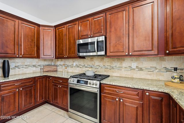 893 Lakehurst Avenue, Jackson, NJ 08527