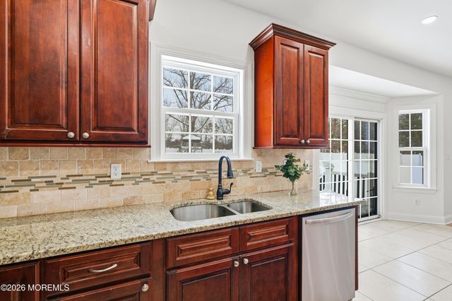 893 Lakehurst Avenue, Jackson, NJ 08527