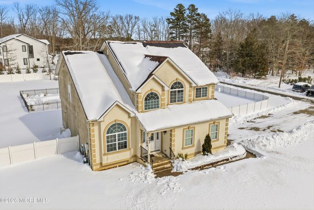 893 Lakehurst Avenue, Jackson, NJ 08527