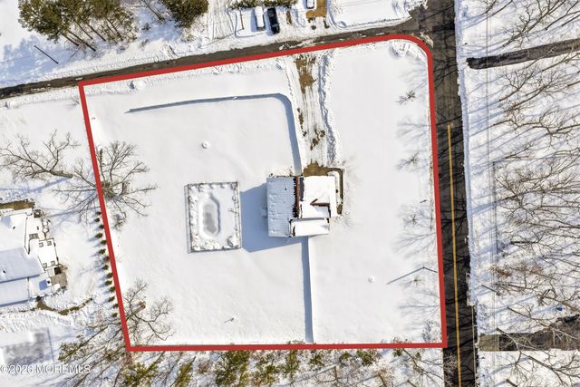 893 Lakehurst Avenue, Jackson, NJ 08527