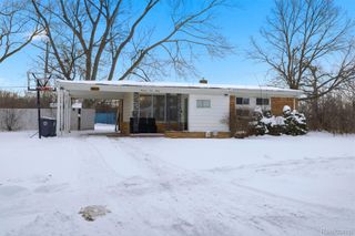 14530 Northfield Boulevard, Oak Park, MI 48237