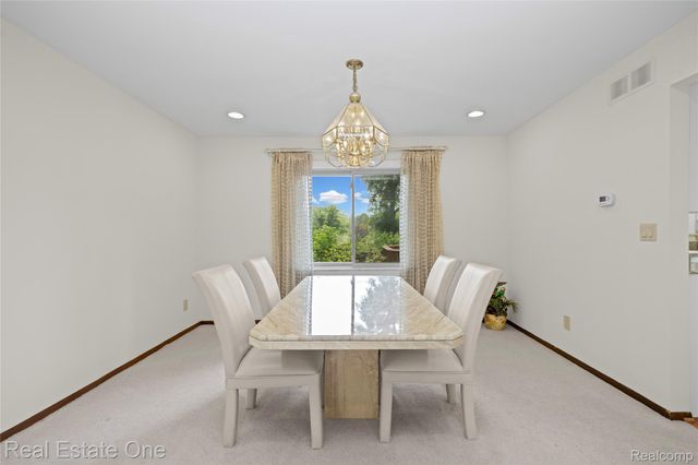 33615 Heritage Hills Drive, Farmington Hills, MI 48331