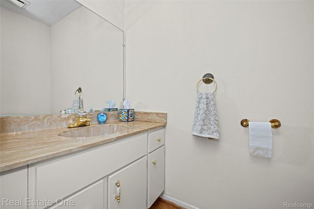 33615 Heritage Hills Drive, Farmington Hills, MI 48331