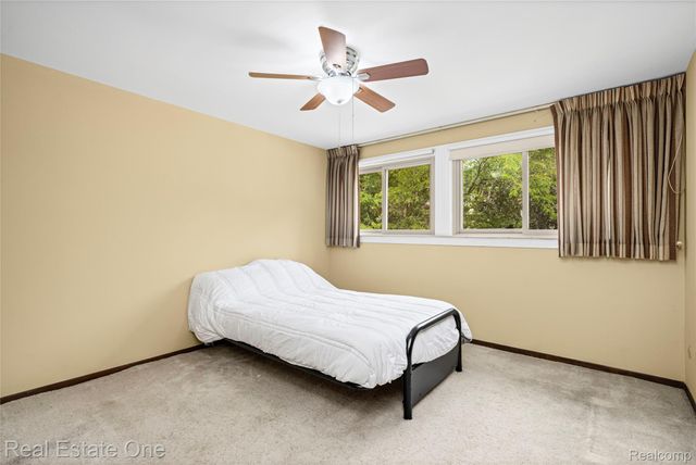 33615 Heritage Hills Drive, Farmington Hills, MI 48331