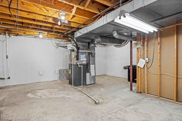 33615 Heritage Hills Drive, Farmington Hills, MI 48331