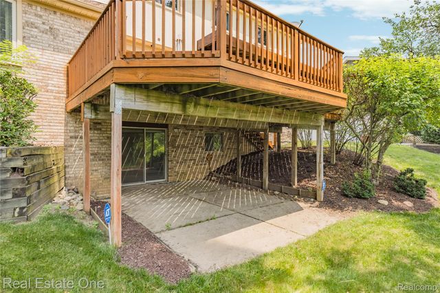 33615 Heritage Hills Drive, Farmington Hills, MI 48331