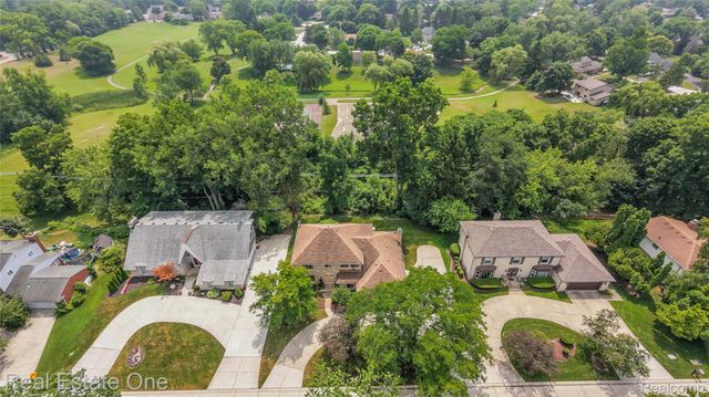 33615 Heritage Hills Drive, Farmington Hills, MI 48331