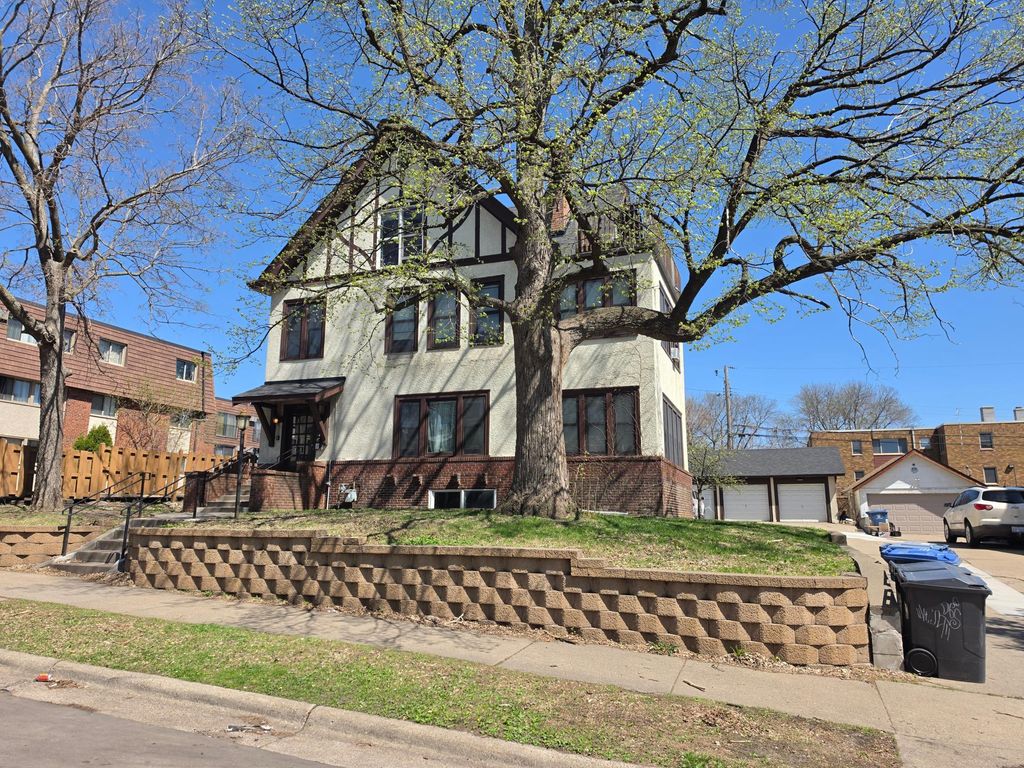 2017 Grand Avenue S, Minneapolis, MN 55405 — exterior