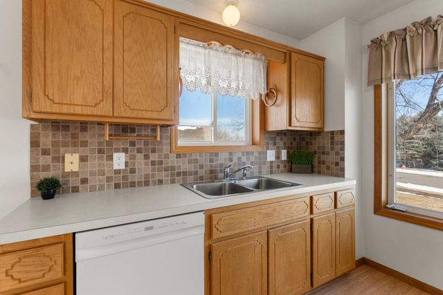 766 Joes Lake Road SE, Cambridge, MN 55008