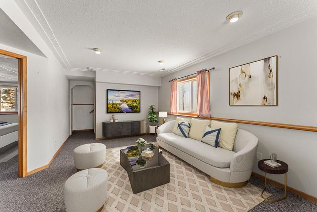 766 Joes Lake Road SE, Cambridge, MN 55008