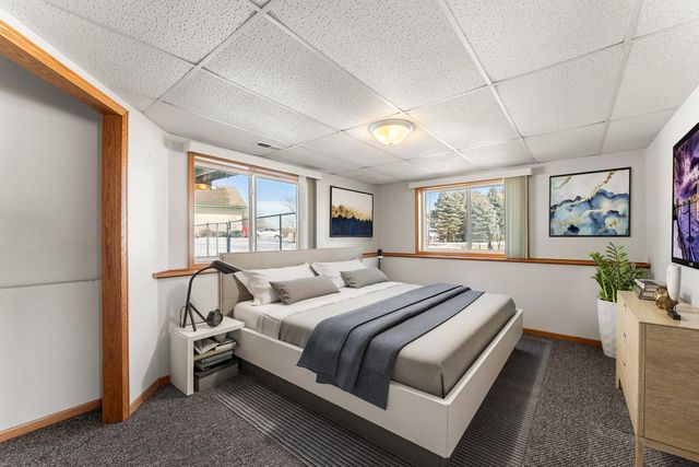 766 Joes Lake Road SE, Cambridge, MN 55008