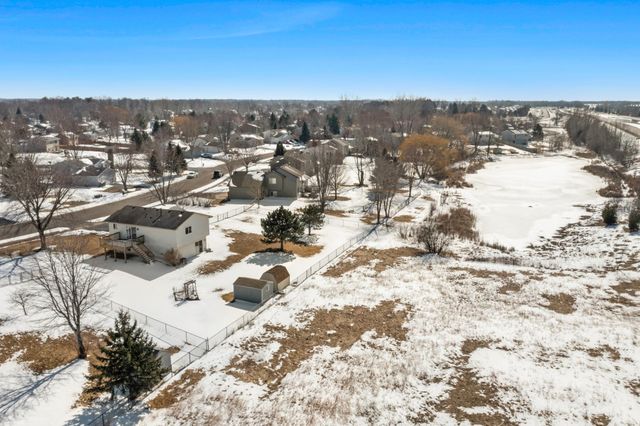 766 Joes Lake Road SE, Cambridge, MN 55008