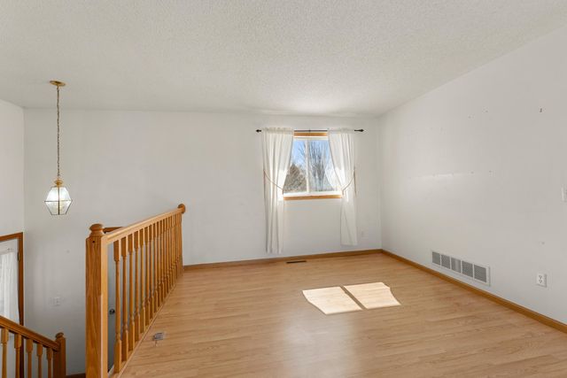 766 Joes Lake Road SE, Cambridge, MN 55008