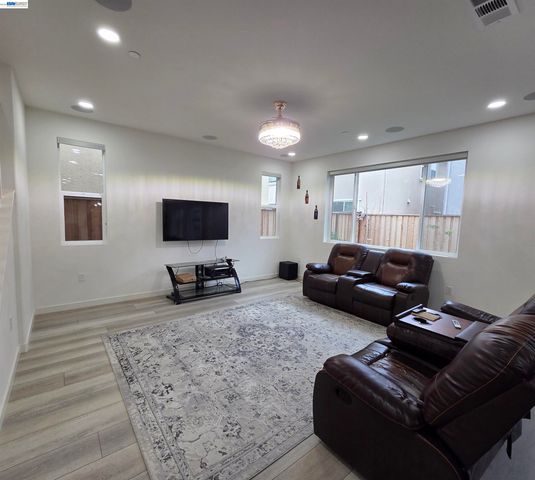 5390 Shenandoah Valley Ln A, Antioch, CA 94531