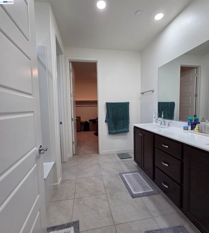 5390 Shenandoah Valley Ln A, Antioch, CA 94531